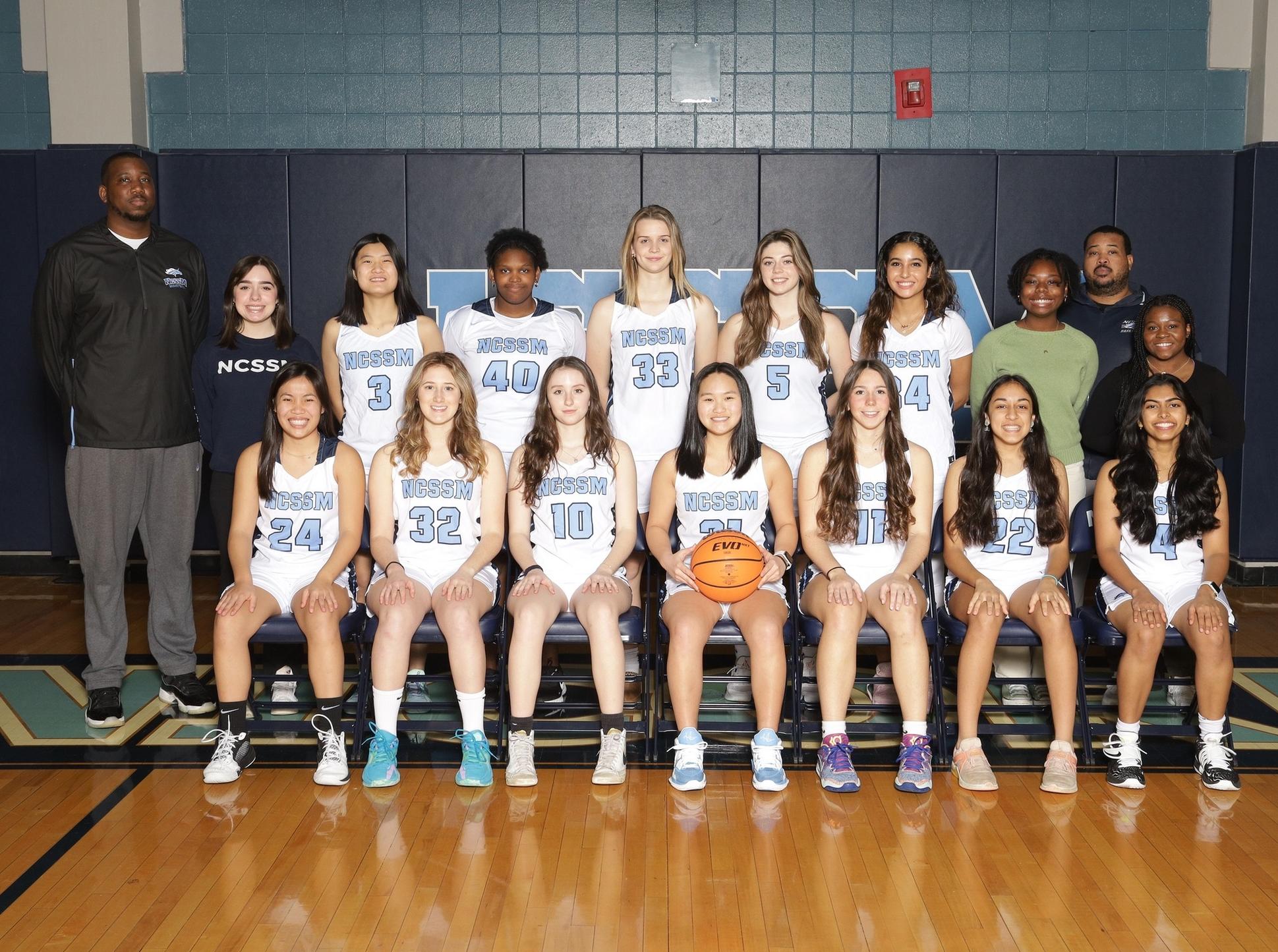 2022-23 Women's Basketball Team Photo